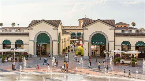 foto di prada serravalle|Serravalle Designer Outlet .